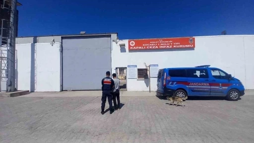 Kocaeli&rsquo;de aranan 2 h&uuml;k&uuml;ml&uuml; JASAT operasyonuyla yakalandı
