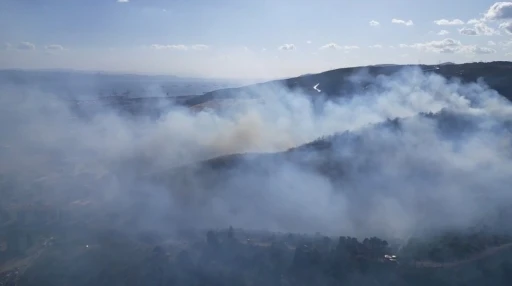 Kocaeli’de devam eden orman yangını havadan görüntülendi
