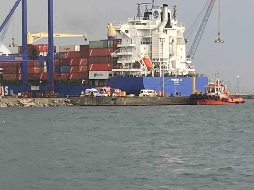 Kocaeli’de kayık alabora oldu: 1 kişi kurtarıldı, 1 kişi aranıyor
