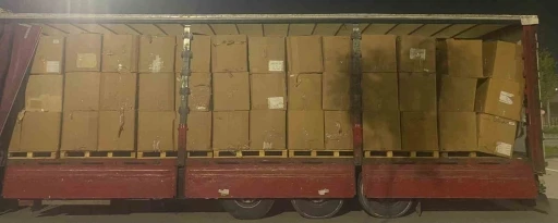 Kocaeli’de sahte belgeli tırda tonlarca kaçak tütün ele geçirildi
