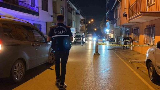 Kocaeli’de sokak ortasında bacağından vuruldu
