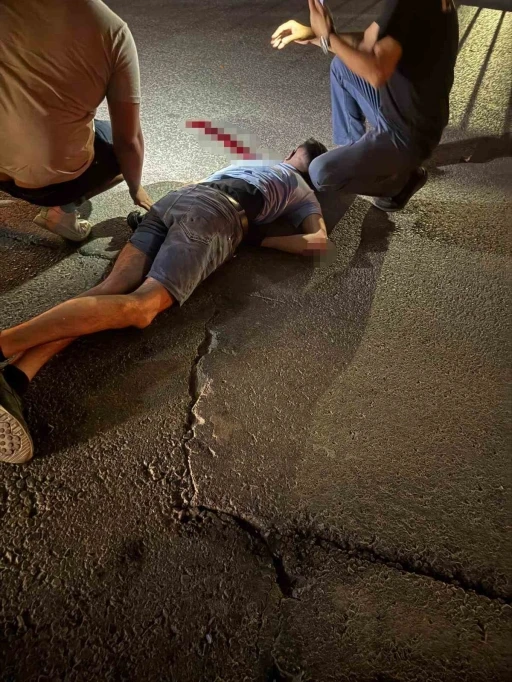 Kocaeli&rsquo;de yayaya motosiklet &ccedil;arptı: 2 ağır yaralı
