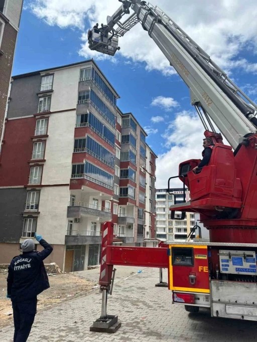 Kocaeli İtfaiyesinin tecr&uuml;besi Besni&rsquo;ye taşındı
