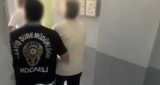 Kocaeli polisinin aradığı 8 yıllık firari İzmir&rsquo;de yakalandı
