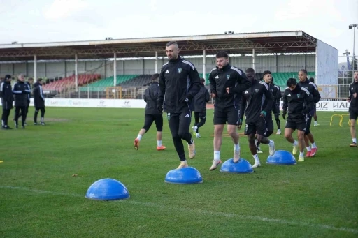 Kocaelispor, Samsunspor ma&ccedil;ı hazırlıklarına başladı
