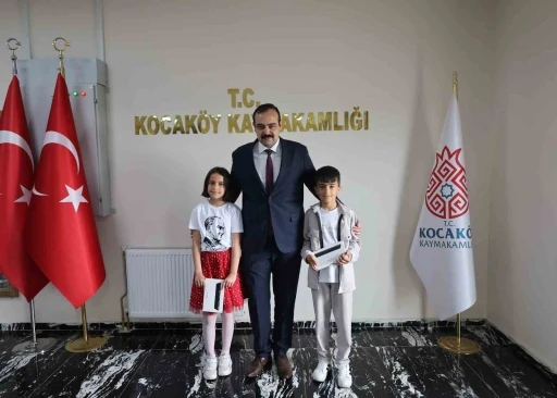 Kocak&ouml;y&rsquo;de &ccedil;ocuklara "temsili kaymakamlık sertifikası" verildi
