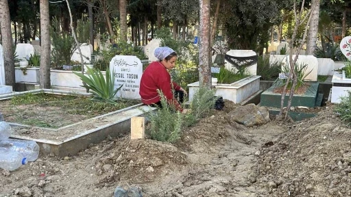Kocası tarafından &ouml;ld&uuml;r&uuml;len kadın son yolculuğuna uğurlandı
