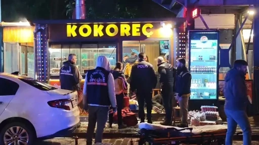 Kokore&ccedil;&ccedil;ideki cinayet anı kamerada, polis zanlıları 3 saat ge&ccedil;meden yakaladı

