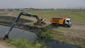 Koku yapan kanala büyükşehir müdahale etti
