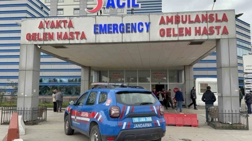 Komşuların g&uuml;r&uuml;lt&uuml; kavgası kanlı bitti: 2 yaralı
