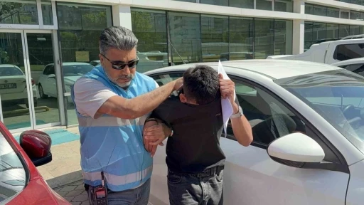 Konserdeki bı&ccedil;aklı saldırıda yeni gelişme: Su&ccedil;unu itiraf eden &ccedil;ocuk tutuklandı
