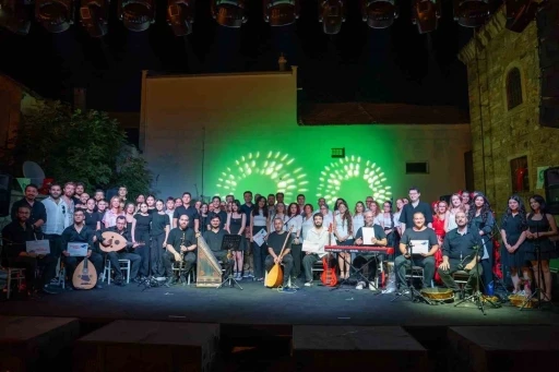 Konservatuvar &ouml;ğrencilerinden sanat dolu final gecesi

