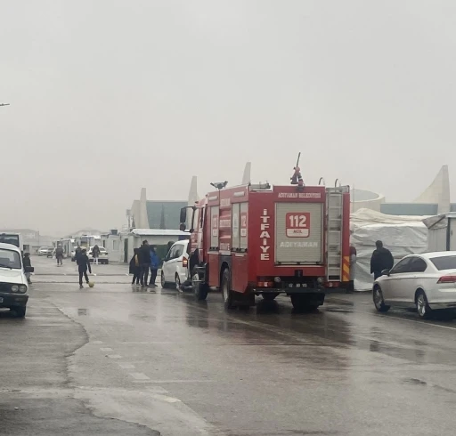 Konteyner kentte &ccedil;ıkan yangın korkuttu
