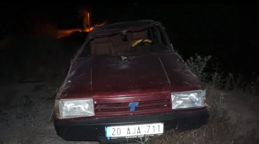 Kontrolden &ccedil;ıkan otomobil dereye d&uuml;şt&uuml;: 2 yaralı
