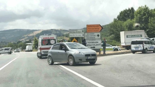 Kontrolden &ccedil;ıkan otomobil ref&uuml;je &ccedil;arptı: 1 yaralı
