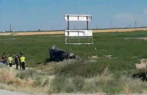 Kontrolden &ccedil;ıkan otomobil takla attı: 1 yaralı
