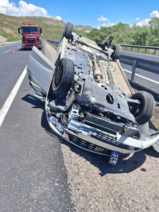 Kontrolden &ccedil;ıkan otomobil takla attı
