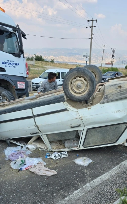 Kontrolsüz kavşakta iki otomobil çarpıştı; 1 yaralı
