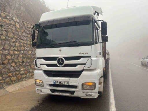 Konya-Antalya karayolunda feci kaza: 1 &ouml;l&uuml;, 3 yaralı
