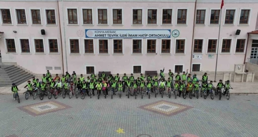 Konya Büyükşehir’in &quot;Güvenli Okul Yolları Projesi&quot; sonrası okula bisikletle giden öğrenci sayısı artıyor
