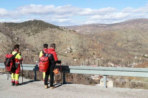 Konya&rsquo;da 4 g&uuml;nd&uuml;r kayıp olan alzaymır hastası i&ccedil;in seferberlik
