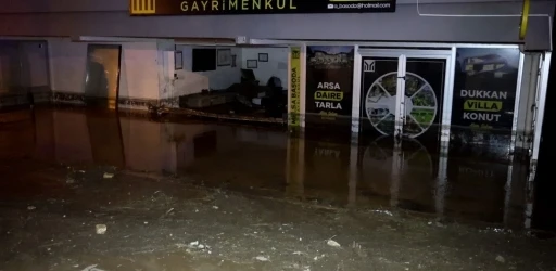 Konya&rsquo;da dağlık alandan gelen sel etkili oldu
