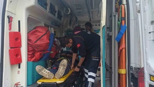 Konya&rsquo;da otomobil ile motosiklet &ccedil;arpıştı: 1 yaralı

