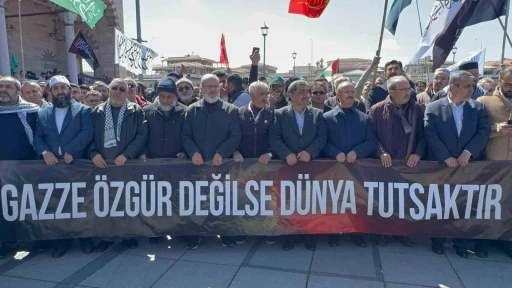 Konya’da &quot;Gazze Ölüyor Ayağa Kalk&quot; yürüyüşü
