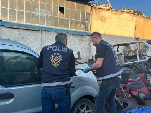 Konya&rsquo;da "Oto Kapan" operasyonunda 75 milyonluk change ara&ccedil; ele ge&ccedil;irildi
