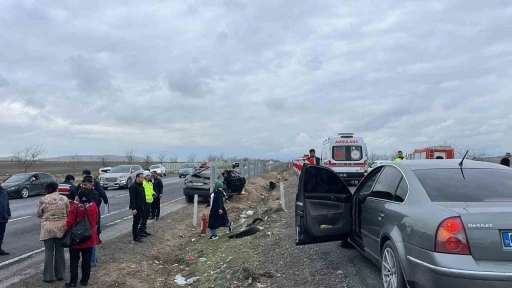 Konya&rsquo;da takla atan otomobilde yaralanan gen&ccedil;, hayatını kaybetti
