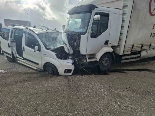 Konya&rsquo;da trafik kazaları: 7 yaralı
