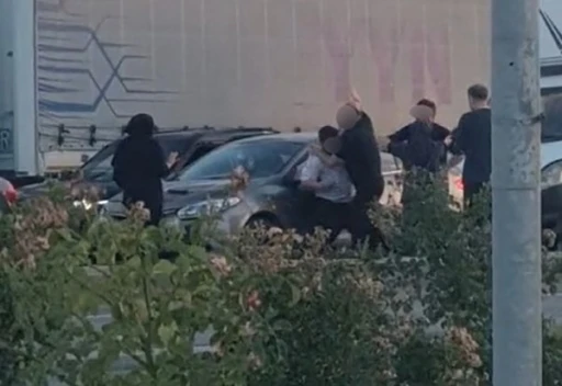 Konya&rsquo;da trafikte yumruklu kavga
