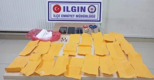 Konya&rsquo;da uyuşturucu operasyonu: 3 ş&uuml;pheli tutuklandı
