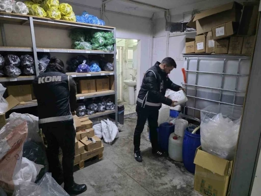 Konya&rsquo;da yılbaşı &ouml;ncesi ka&ccedil;ak ve sahte alkol denetimi
