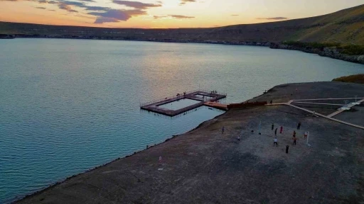 Konya&rsquo;nın doğal plajlarından Acıg&ouml;l ilgi &ccedil;ekiyor
