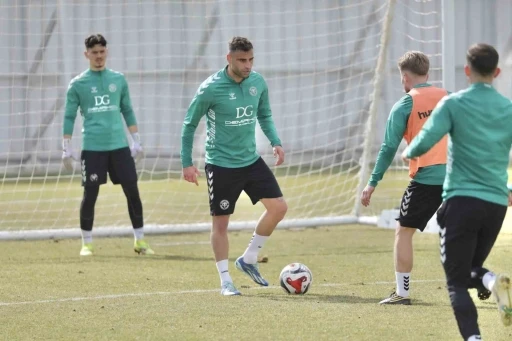 Konyaspor, Corendon Alanyaspor ma&ccedil;ı hazırlıklarına başladı
