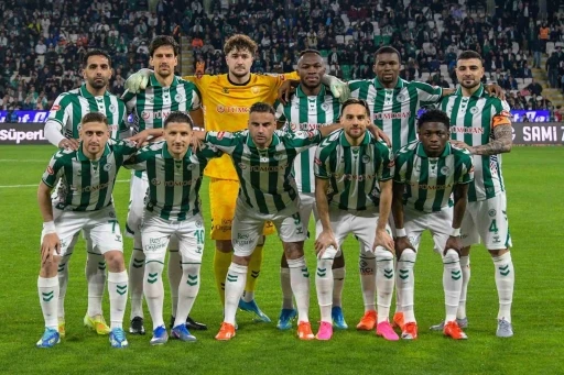 Konyaspor&rsquo;da İlhan Palut geldi, bahar geldi