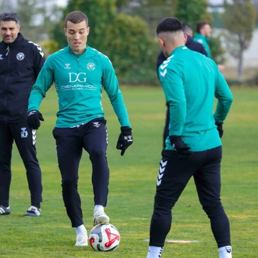 Konyaspor, Fenerbahçe maçının hazırlıklarını tamamladı
