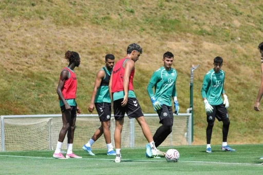 Konyaspor, Slovenya kampındaki hazırlıklarını s&uuml;rd&uuml;r&uuml;yor
