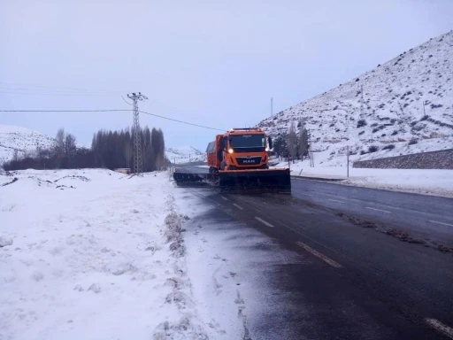 Kop Dağı’nda kar ve tipi etkili oldu
