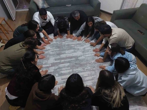 Koruma altındaki &ccedil;ocuklardan "Yemekteyiz" etkinliği
