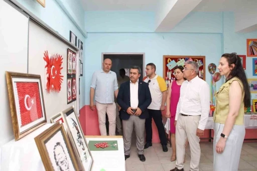 K&ouml;şkl&uuml; &ouml;ğrenciler eserlerini sergiledi

