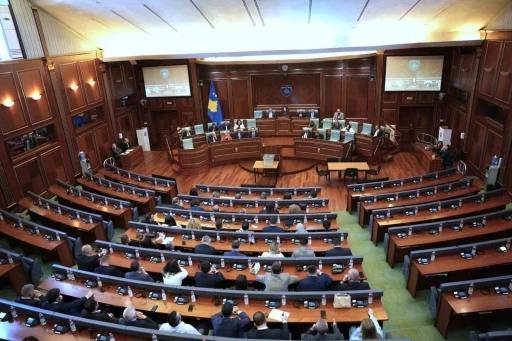 Kosova&rsquo;da halk, 7 Haziran&rsquo;da erken genel se&ccedil;imler i&ccedil;in sandık başına gidecek
