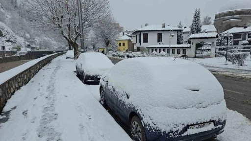 Kosova&rsquo;da kar yağışı Prizren&rsquo;de kartpostallık g&ouml;r&uuml;nt&uuml;ler oluşturdu
