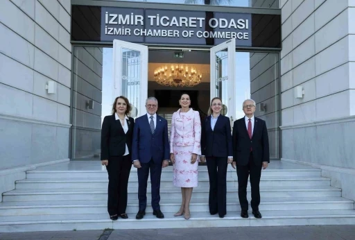 Kosta Rika First Lady&rsquo;si Zeikate&rsquo;den İzmir Ticaret Odası&rsquo;na ziyaret

