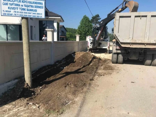 Köy yollarında çalışmalar sürüyor
