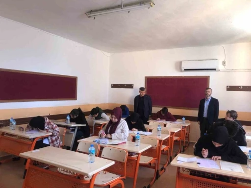 Köyceğiz’de lise ve üniversite öğrencileri umre ödüllü yarışmaya katıldı
