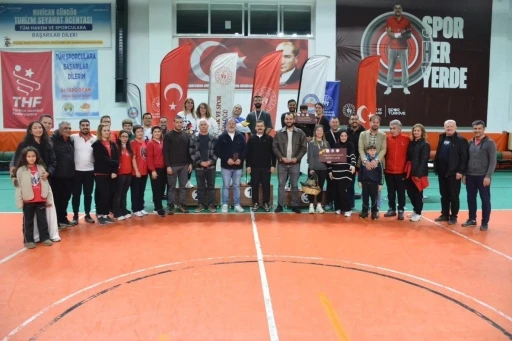 K&ouml;yceğiz&rsquo;de &ouml;d&uuml;ll&uuml; Floor Curling Turnuvası sona erdi