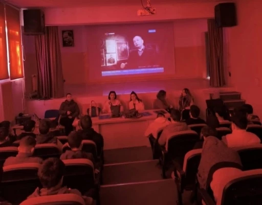 K&ouml;yceğiz&rsquo;de &ouml;ğrencilere belgesel g&ouml;sterimi d&uuml;zenlendi