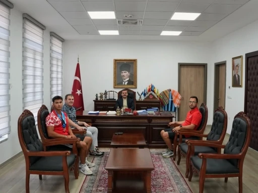 K&ouml;yceğiz Kaymakamı Kumcu, D&uuml;nya Şampiyonu Karahan&rsquo;ı ağırladı
